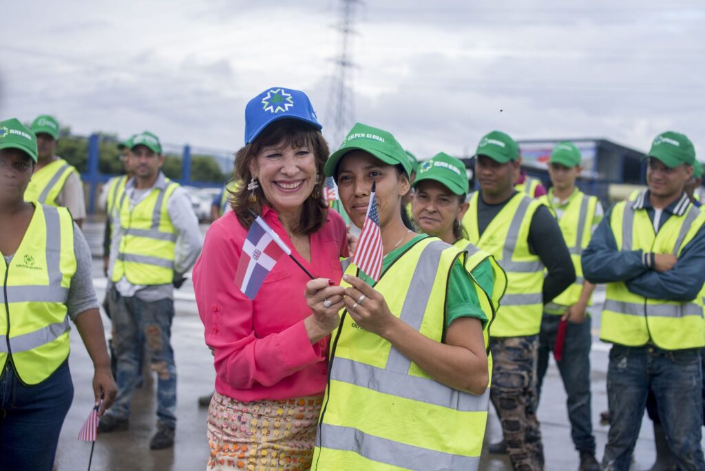 Visita de la embajadora de USA